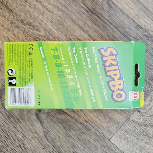Skip-Bo Mattel Card Game - Picture 2 of 2
